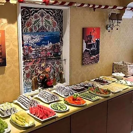 Hotel The Laila 3*