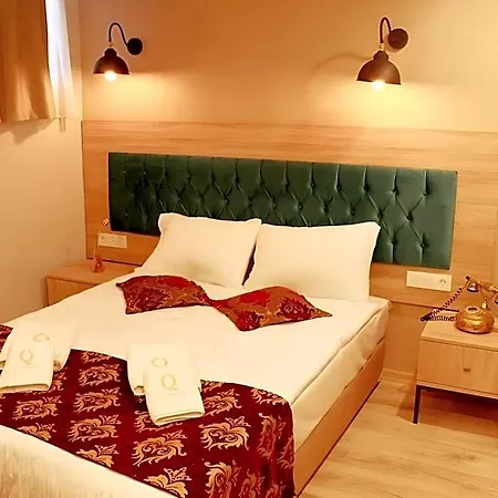The Laila Hotel 3*