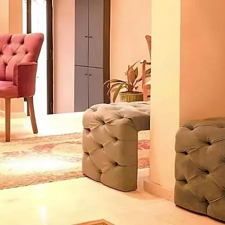 The Laila 3*