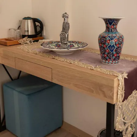 The Laıla 3*